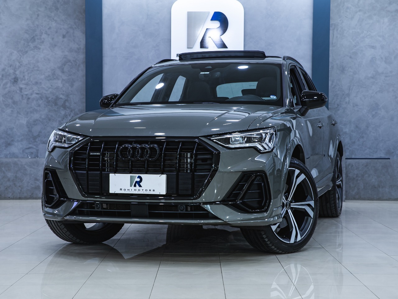 Audi Q3 2.0T Performance Black Plus
